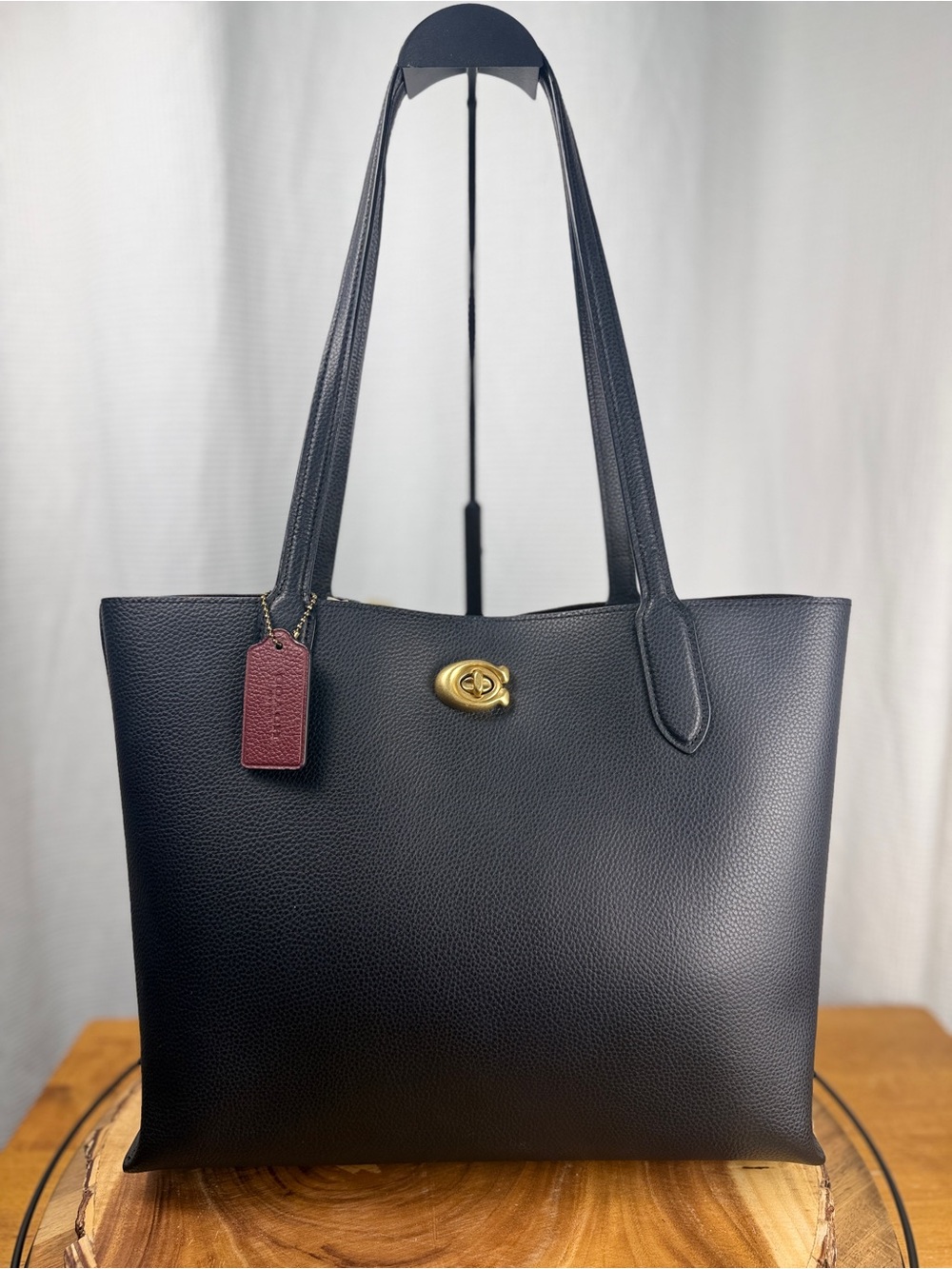 Coach Willow Tote C0689 Black Pebble Leather Gold Turnlock Shoulder Bag EUC